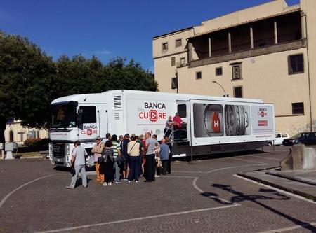 270 persone in tre giorni si sono recate al Truck tour Banca del Cuore 2018 a Piazza della Rocca